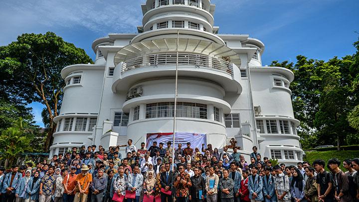 Universitas Pendidikan Indonesia (UPI)
