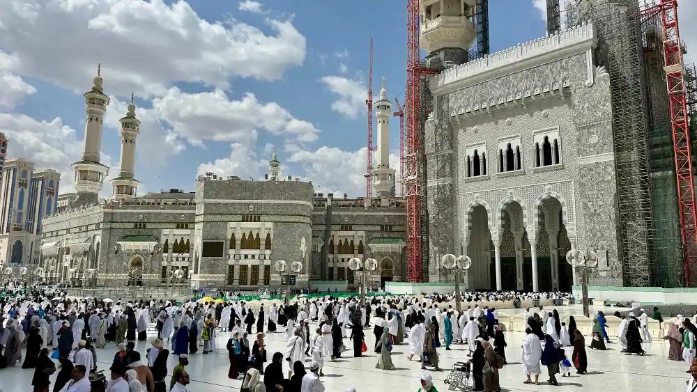 Pentingnya Mengunjungi Tempat Bersejarah Saat Umroh