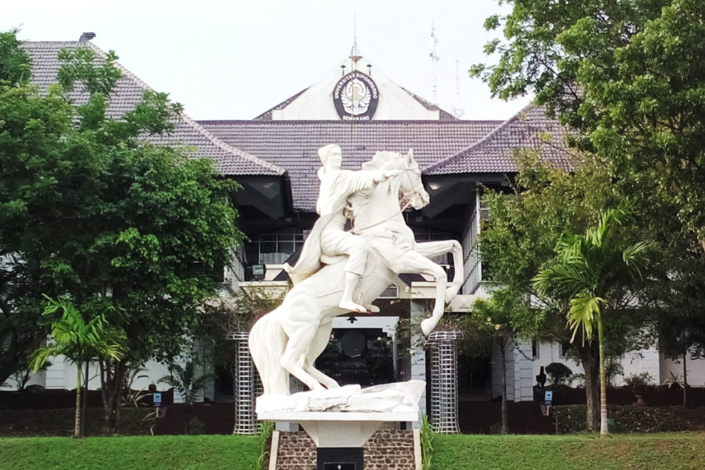 Universitas Diponegoro (UNDIP) Kampus Jurusan Agribisnis di Indonesia